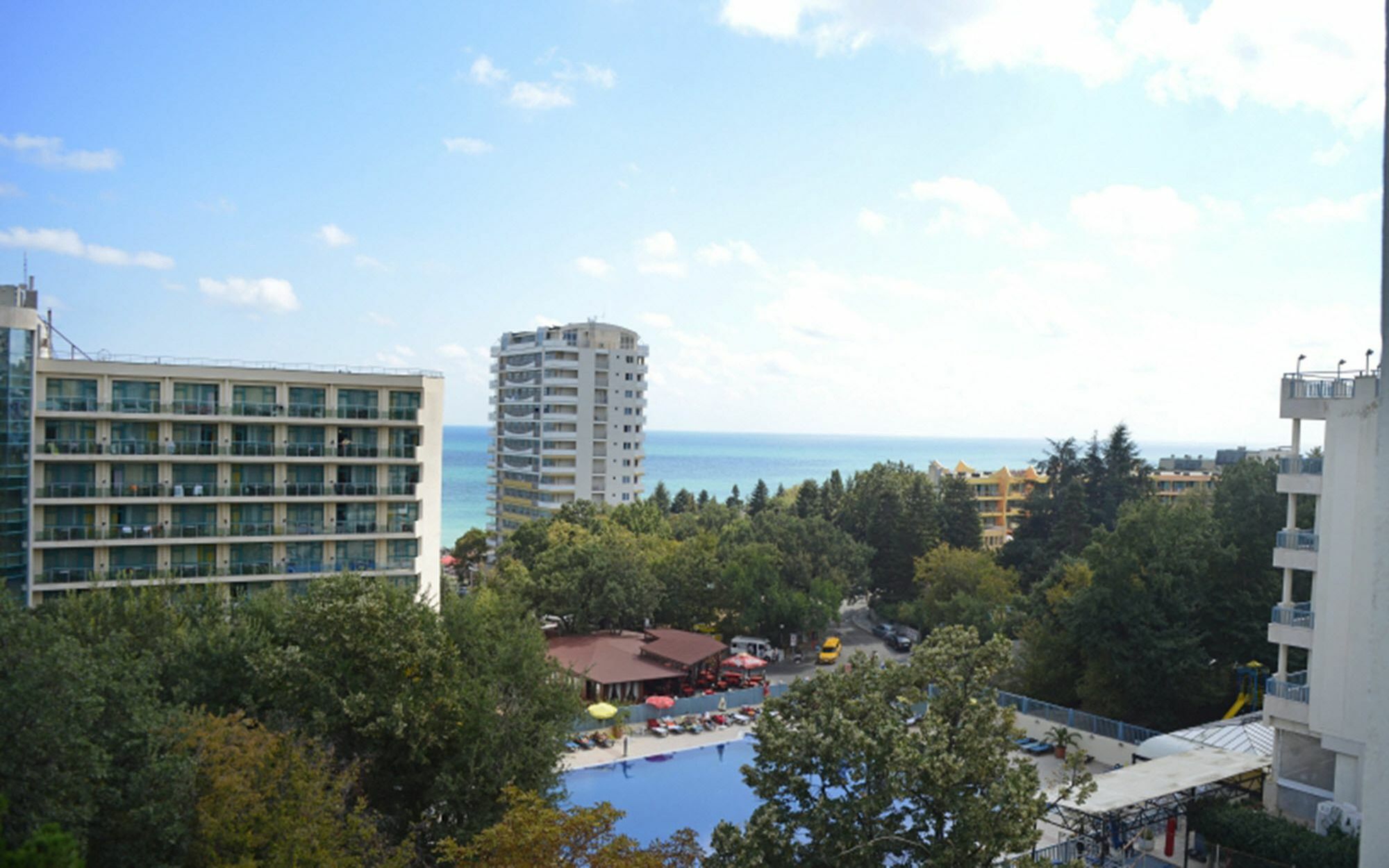 Perunika Золоті Піски